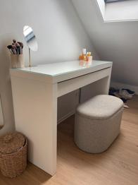 IKEA Schminktisch ZU VERSCHENKEN