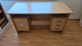 Schreibtisch zuverschenken