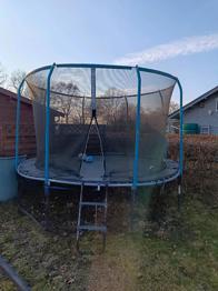 Trampolin für Garten zu verschenken
