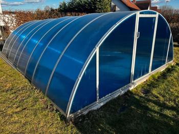 Poolhaus zu verschenken