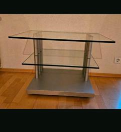 Phonoschrank Glas mit Rollen zu verschenken