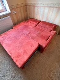 Bettcouch super Qualität. Neupreis 1400 €. Zu verschenken.