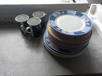Geschirr, Teller, Tassen zu verschenken