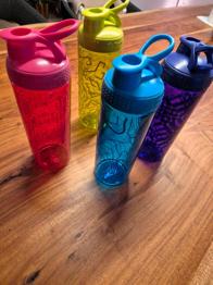 4 Blender bottles zu verschenken