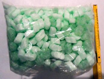 zu verschenken: Füllmaterial für Versandkartons