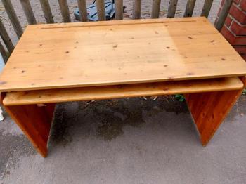 Kinderschreibtisch Vollholz, selbst gebaut