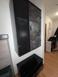 Hängeschrank mit kleinem Sideboard