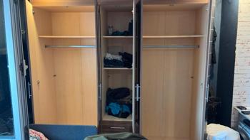 Schrank zu verschenken