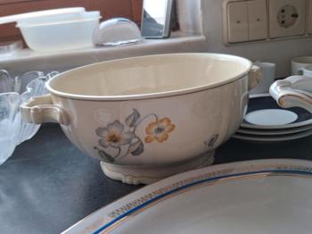 Schüssel/Suppenterrine zu verschenken