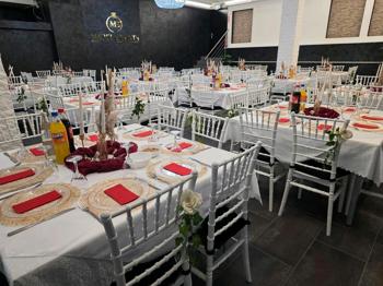 EVENTLOCATION ZU ÜBERGEBEN, VOLL AUSGESTATTET, BETRIEBSBEREIT