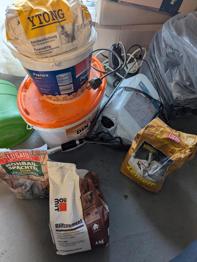 Ytong, Zement, Acryl-Tief-Grundierung zu verschenken