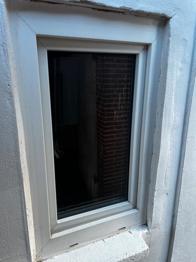 Diverse Kunststofffenster zu verschenken