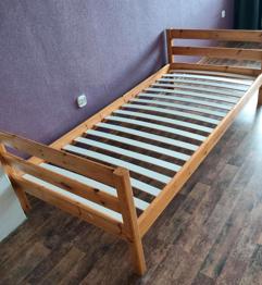 Bettgestell  Bett 200 X 90 cm zu verschenken